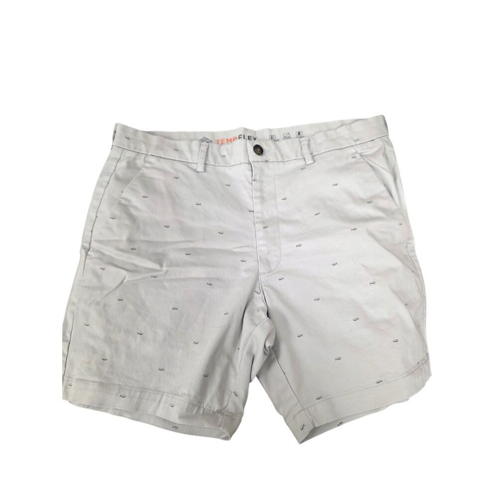 St. John's Bay TempFlex Men's Light Grey Fish Print Chino Shorts, Size 36, NWOT.